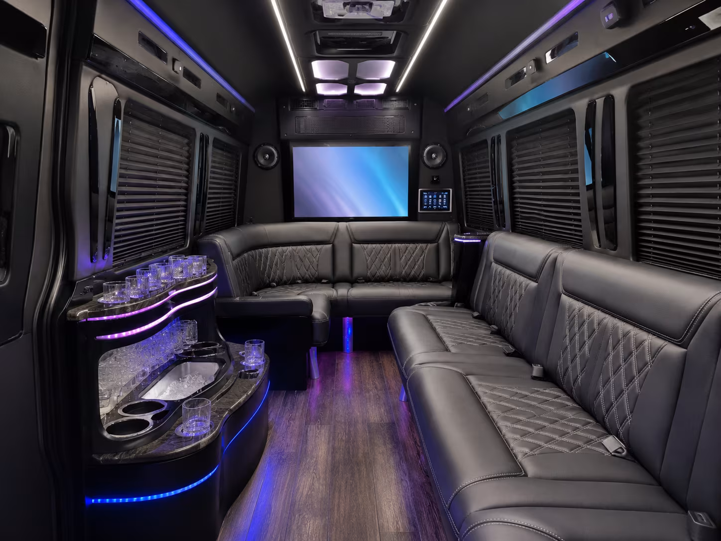 corporate and sports team airport transportation in memphis