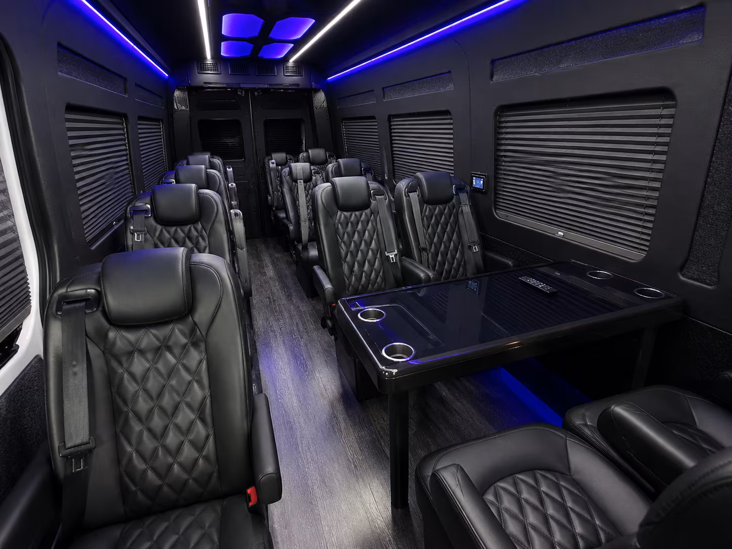 memphis long distance transportation onboard seating